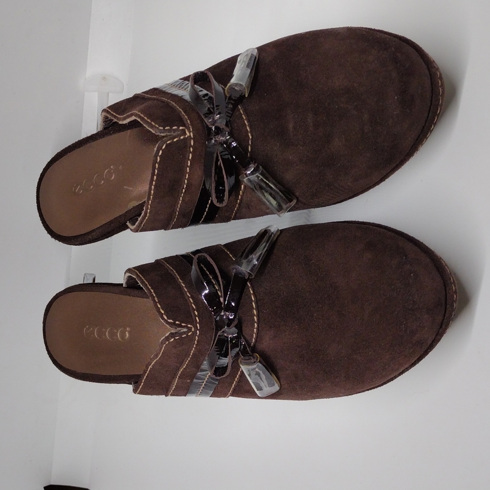 Dark Brown ECCO Suede Wedge Clogs NWOT Sz 37 6.5 Leather Trim Tassels 2.75 Heels